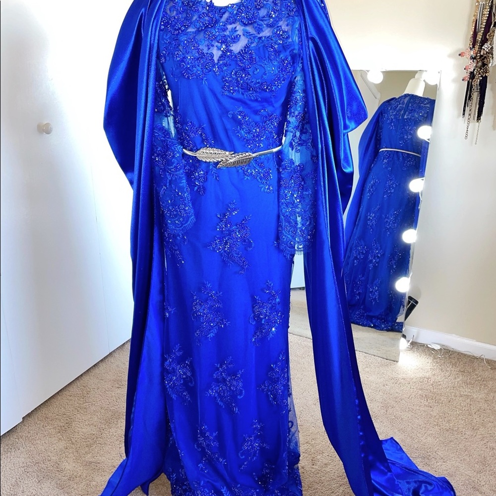 Royal blue beaded gown! 💙